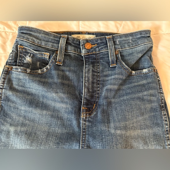 Madewell Curvy High-Rise Skinny Jeans: Drop Step-Hem Edition - Picture 9 of 14